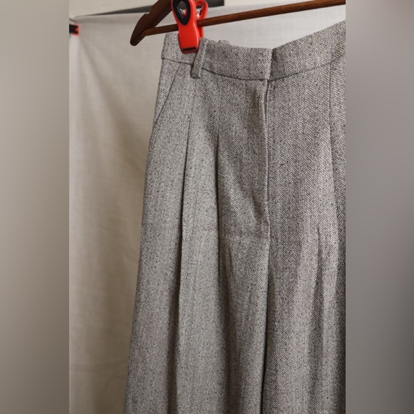 H&M Wide-Leg Trousers - Picture 2 of 8